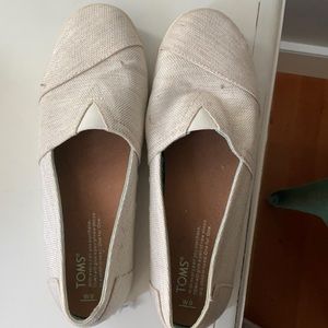 Beige Toms